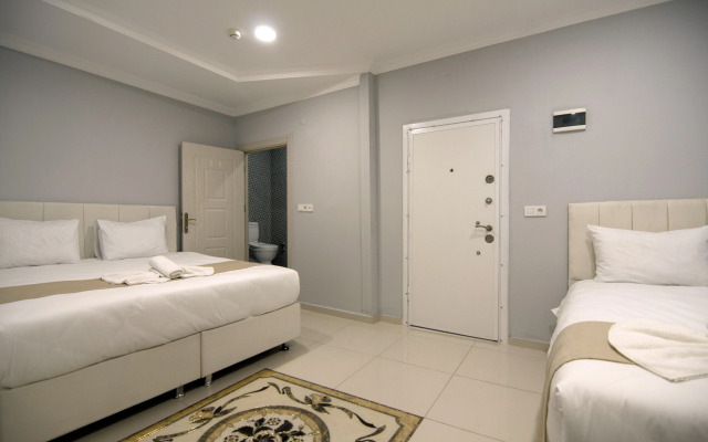 Istanbul Palace Hotel