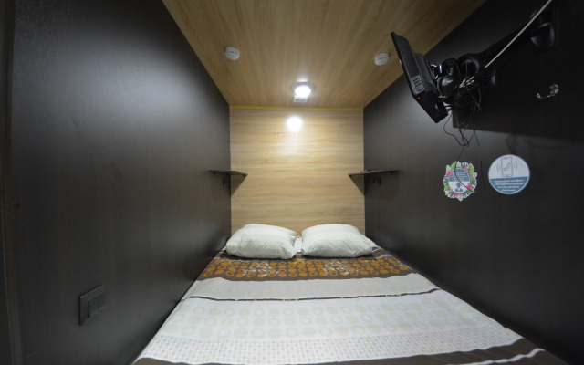 Capsule Aloha Hotel