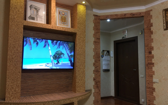 Квартира Трехкомнатная на Проспекте Сююмбике 49/1 (43/16)