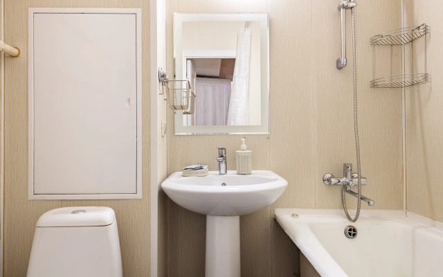 Уютные улучшенные апартаменты Natali на Варшавском шоссе 142/2