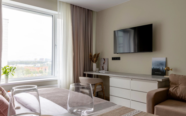 U Metro Ladozhskaya Apartment
