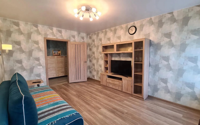 Na Vyoselnoy Ulitse 2/93 Flat