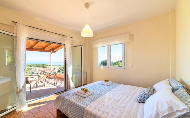 Aqua Mare Villa Heated Pool