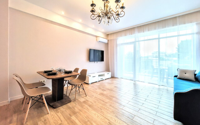 Апартаменты M Apartments SvetlanaPark