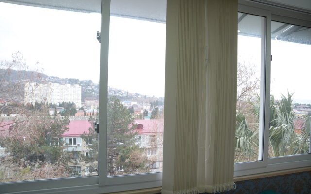 2-H Komnatnyie Apartments
