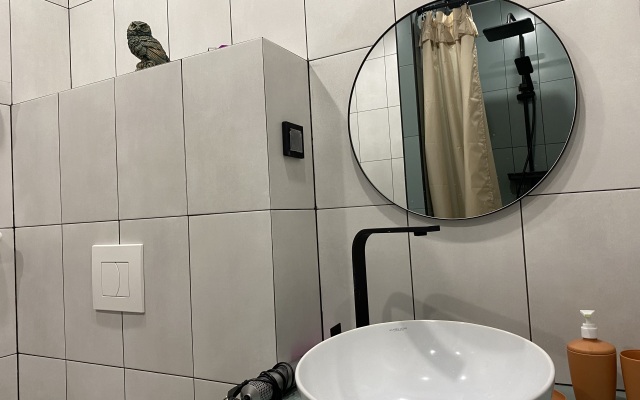 Студия в центре около УдГУ, стадиона Зенит, Арена