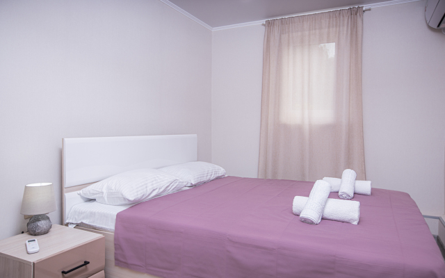 S Mandarinovim Sadom Private House