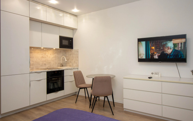 Uyutnaya Studiya V Novom Dome Apartments