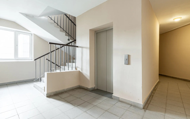 U Tsentralnogo Stadiona Flat
