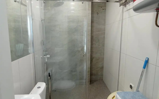 Na Volzhskoy Kamilfo Flat