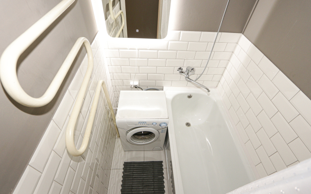 V Shelekhove 12 Flat