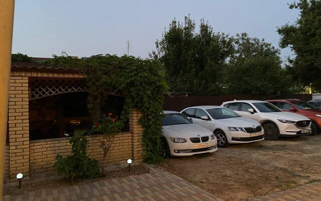 Tsezar Guest House