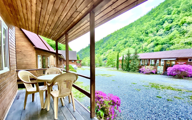 Zhoekvara Hotel