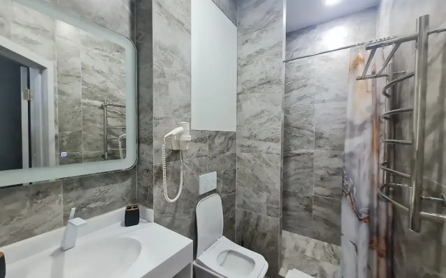 VIP Krasivye Glazki Flat