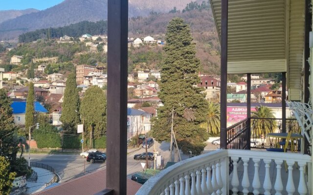 Akhra Guest House