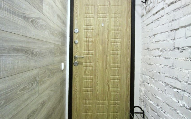 Kvartira Studia v stile Loft radom s GBU Gorodskoj kliniceskoj bol'nicej No1