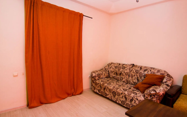 Квартира двухкомнатная набережная Северной Двины 95