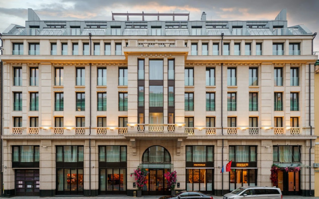 SO/ Saint Petersburg Hotel