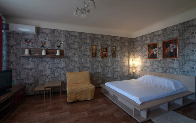 Studiya S Dzhakuzi Na Lenina 155 Apartments