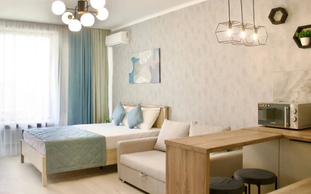 S basseynom u morya Apartment