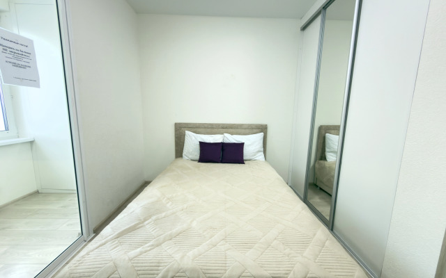 Апартаменты Элитные на берегу реки Тура с видом на Мост Влюбленных