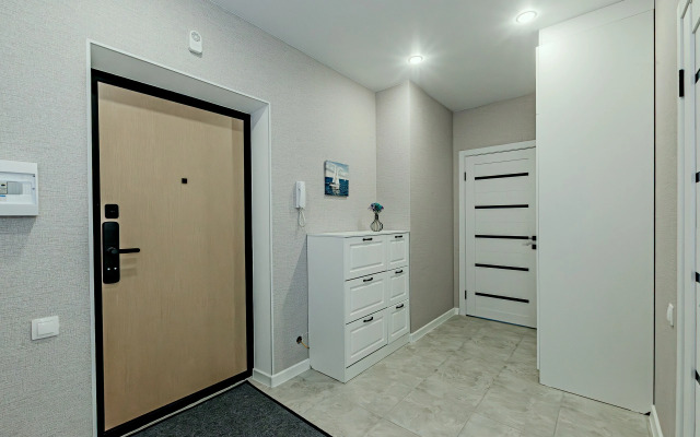 Sovremenny Zhiloy Kompleks Ryadom s Megoy Flat
