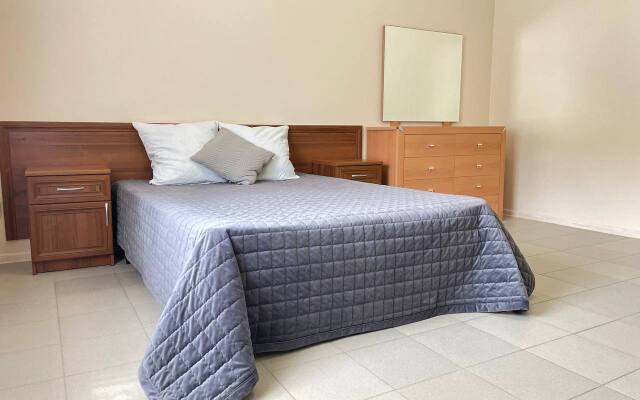 Zhemchuzhinka Guest House