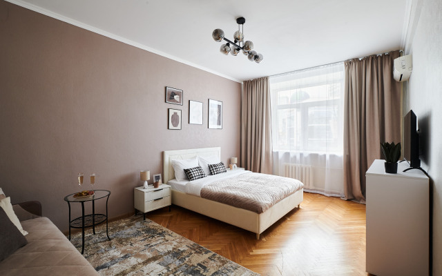 GM CHetverka novaya u Naberezhnoj Apartments