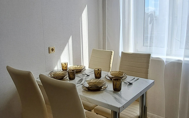 Marshala Isakovskiy Flat
