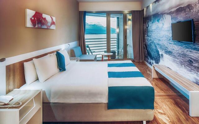 Carine Hotel Delfin