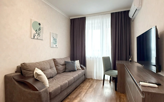 U Naberezhnoy I Akva Parka Flat