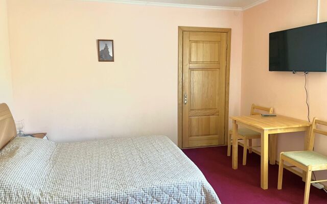 Elling U Morya Guest House