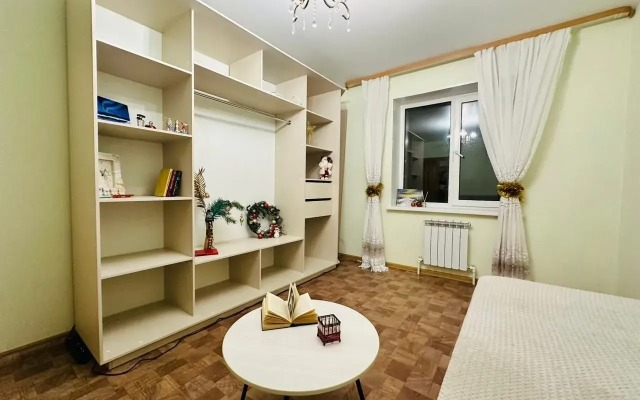 Uyutnaya Trekhkomnatnaya Flat
