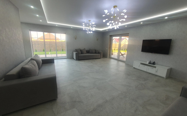 Arkadiya Private house