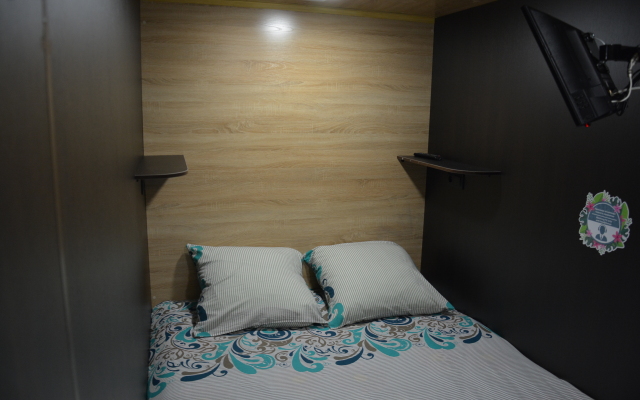 Capsule Aloha Hotel