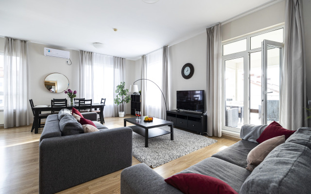 Smart Aparts Grand Seaview Apartments