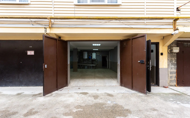 2-Komnatnye V Taunkhause S Garazhom V Kudepste Apartments