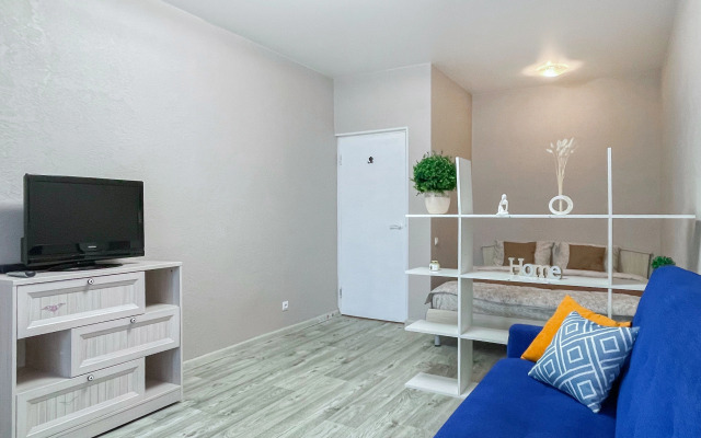 Квартира Welcome Home с Балконом у Метро Народное Ополчение