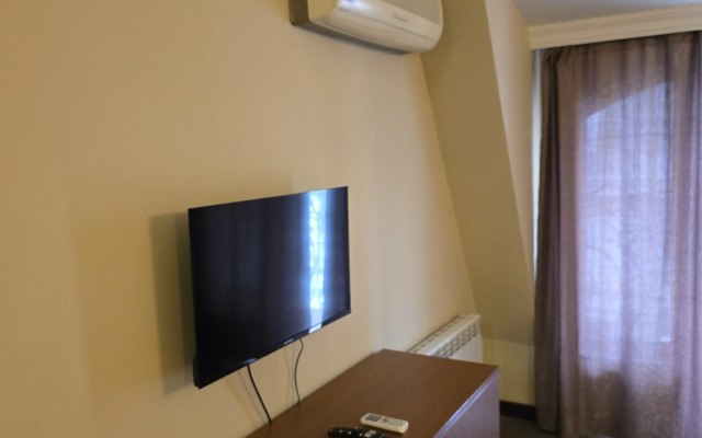 Ritsa Hotel