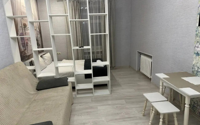 Studiya U Kurskogo Vokzala Flat