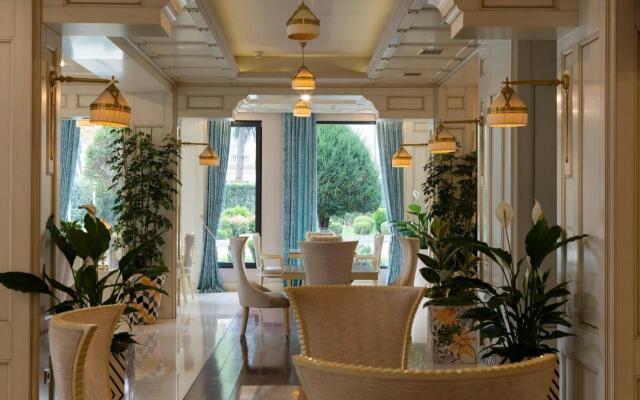 Ambassadori Hotel Tbilisi