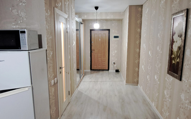 Uyutnaya I Svetlaya Dlya Vashego Otdykha Flat