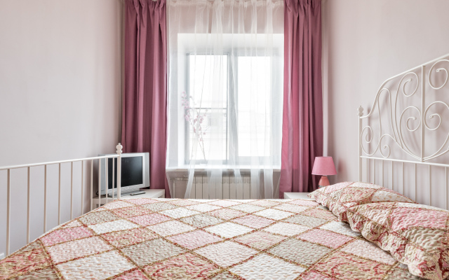 Апартаменты У Храма Спаса на Крови