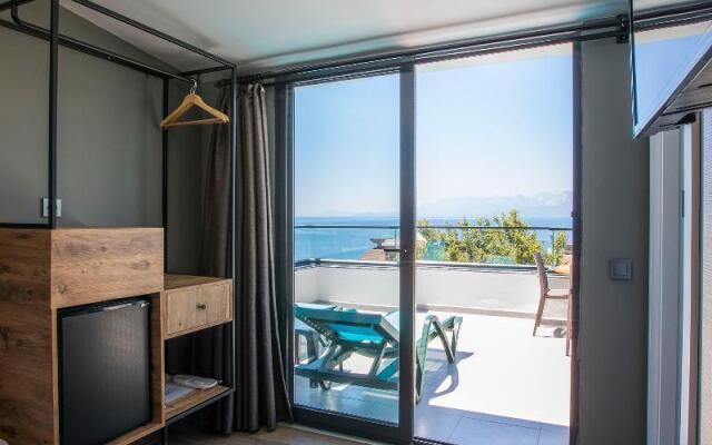 Pure Blanche Lara Hotel
