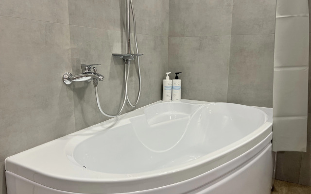 Квартира 3-комнатная на  Никитина 38