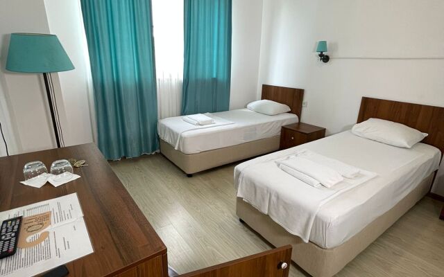 Lucette Guest House