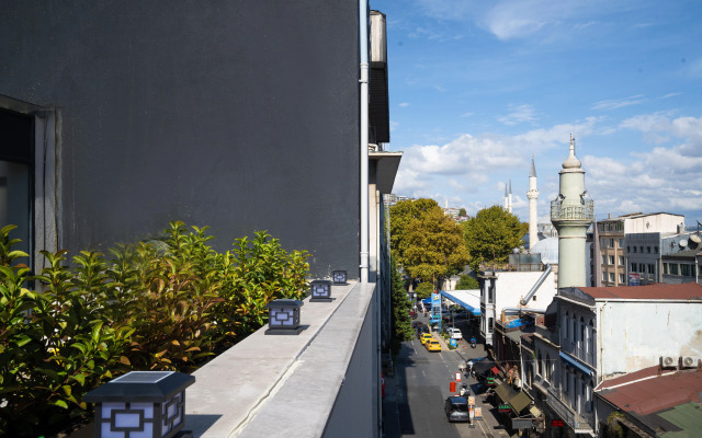 Smart and Simple Hotel Karakoy
