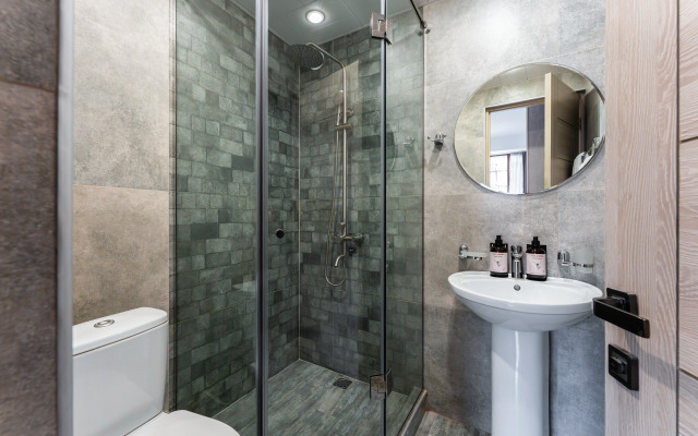 KeyGo #0127, 2 Bedroom, City Center Apartments