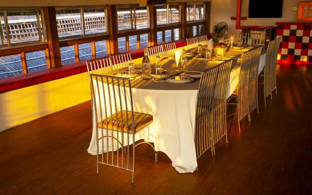 Sreekrishna 5bedroom Family Houseboat Hotel