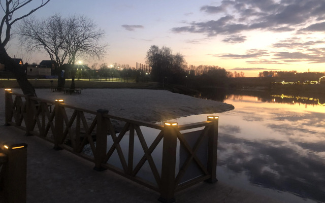 Частный дом дом у озера с чаном и баней